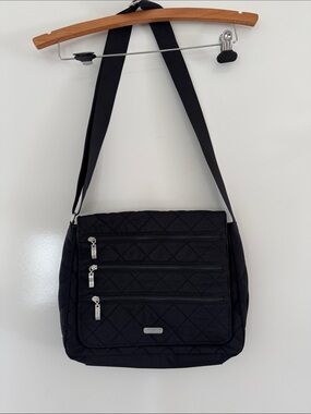 Baggallini Crossbody Quilted Messenger Bag with Padded Divider Black